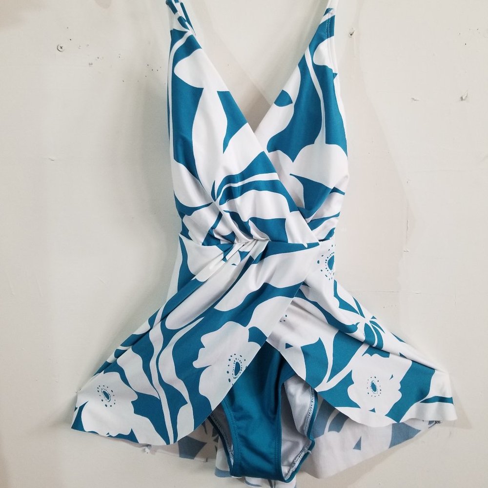 Anne Cole 1 Piece Swimwear Style T23MD610White & Teal Brand New with Tags